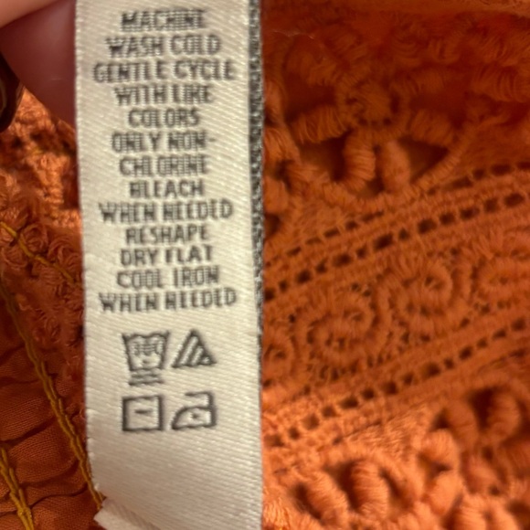 American Rag knitted cropped halter top size small - Picture 10 of 12